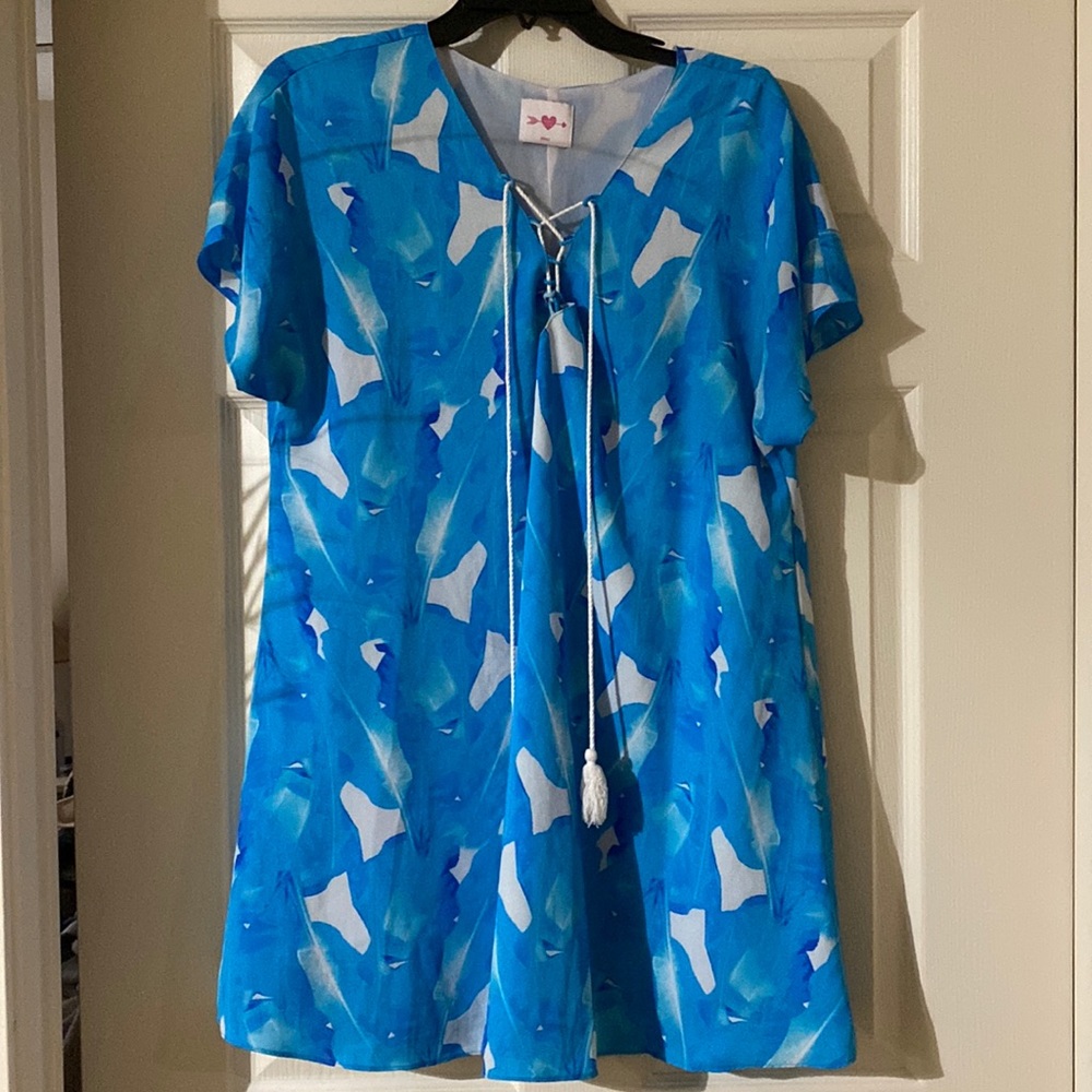 Women’s Buddy Love top size small